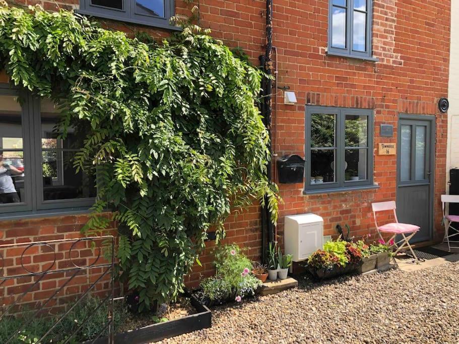 The Town House Villa Aylsham Ngoại thất bức ảnh