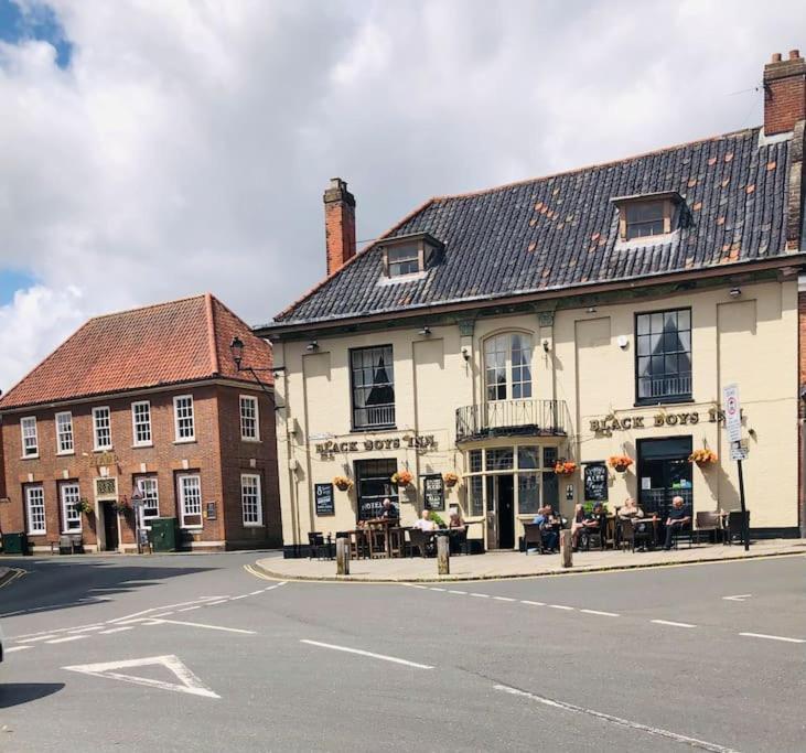 The Town House Villa Aylsham Ngoại thất bức ảnh